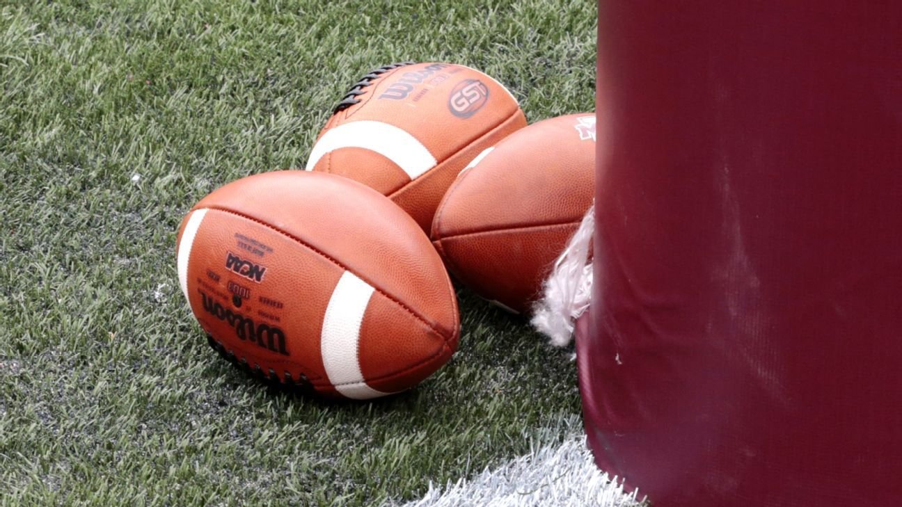 William Jewell College RB dies after medical emergency during game
