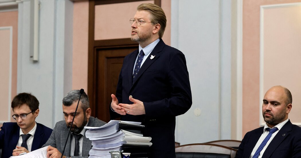 Barred From Ballot, a Party Becomes a Vessel for Russians’ Discontent