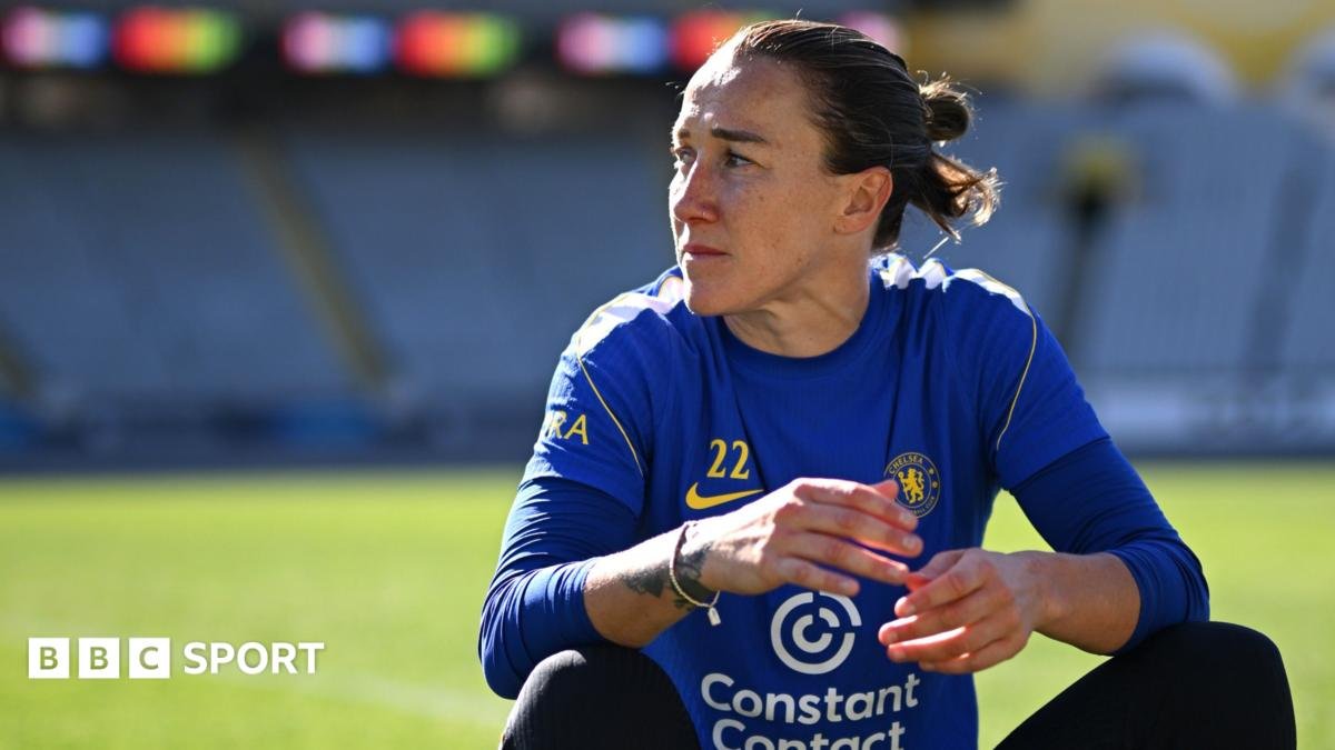 Women’s Super League: Lucy Bronze explains why she decided to stay at Chelsea