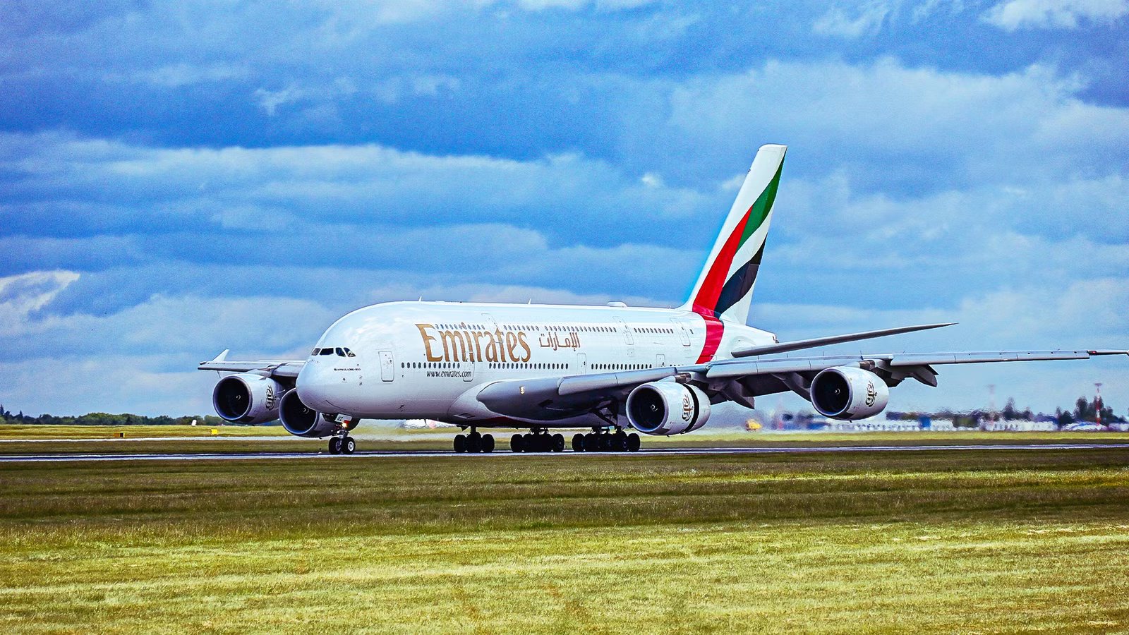 The Real Reason Why The World’s Largest Commercial Aircraft Only Has Reverse Thrust On 2 Engines
