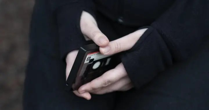 Experts say Canadian youth social media ban likely to see Charter challenge – National