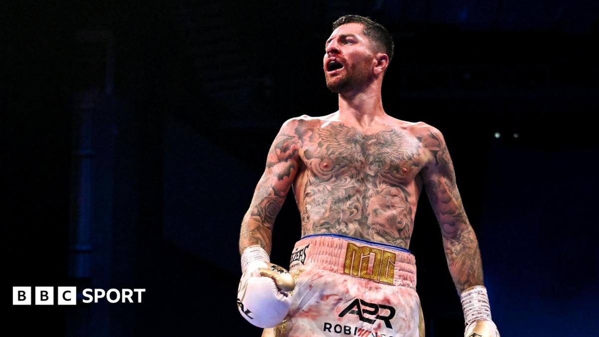 Mark Chamberlain vs Pierce O’Leary: Briton beats Irishman to take IBO light-welterweight belt