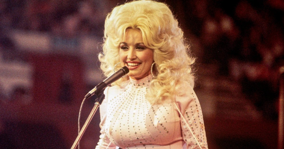 Tributes to Dolly Parton pour in from fellow stars to ordinary people