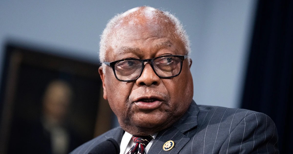 Rep. Jim Clyburn says impeaching Trump shouldn’t be Democrats’ priority if win back the House
