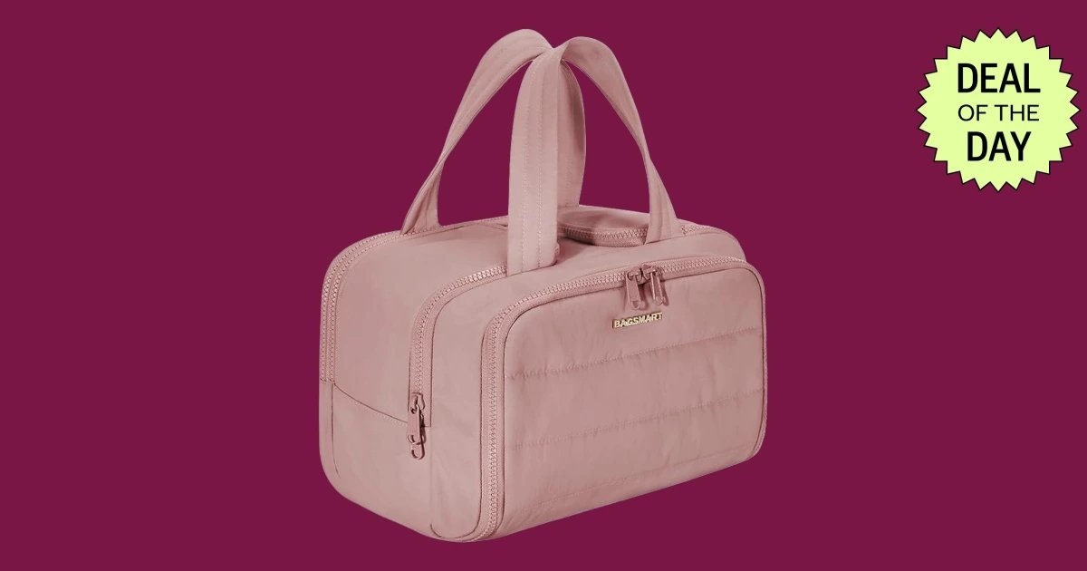 This Bagsmart Toiletry Bag Makes Packing So Much Easier and it is 40% Off