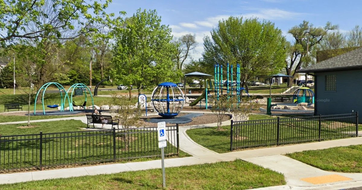 Five shot in Lexington, Kentucky, park, leaving one dead