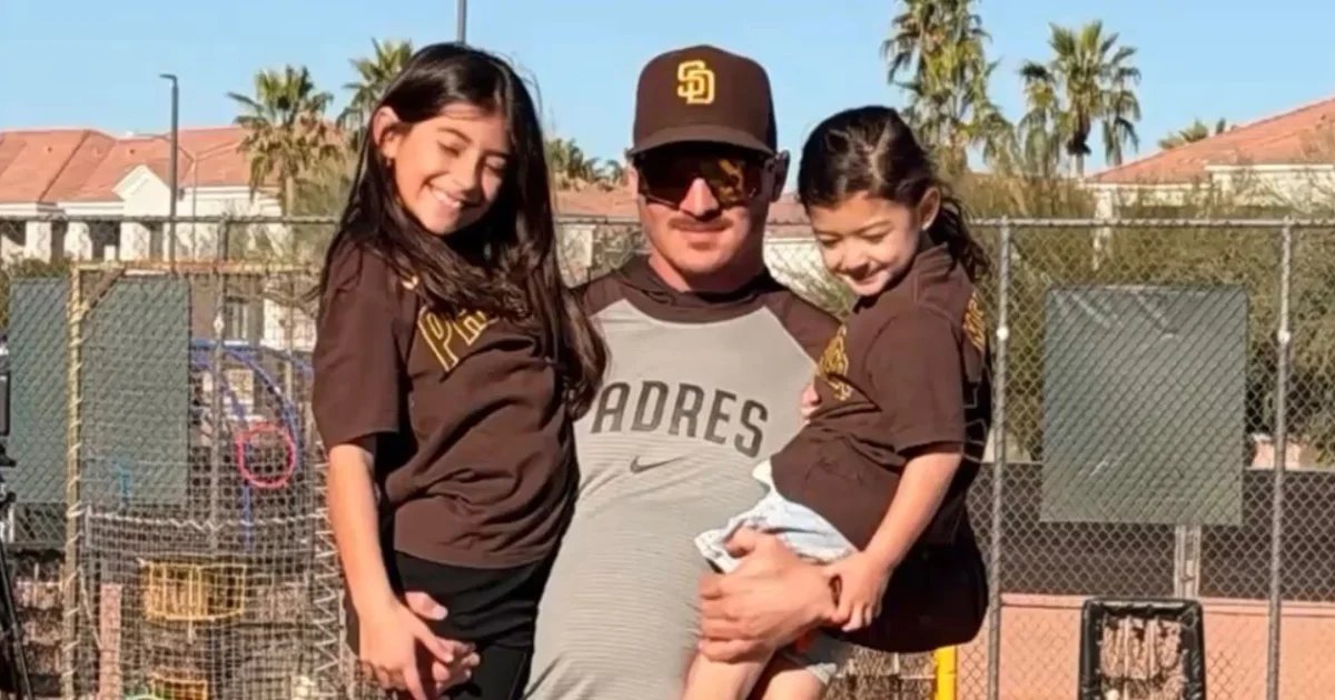 San Diego Padres minor-league coach released from ICE custody