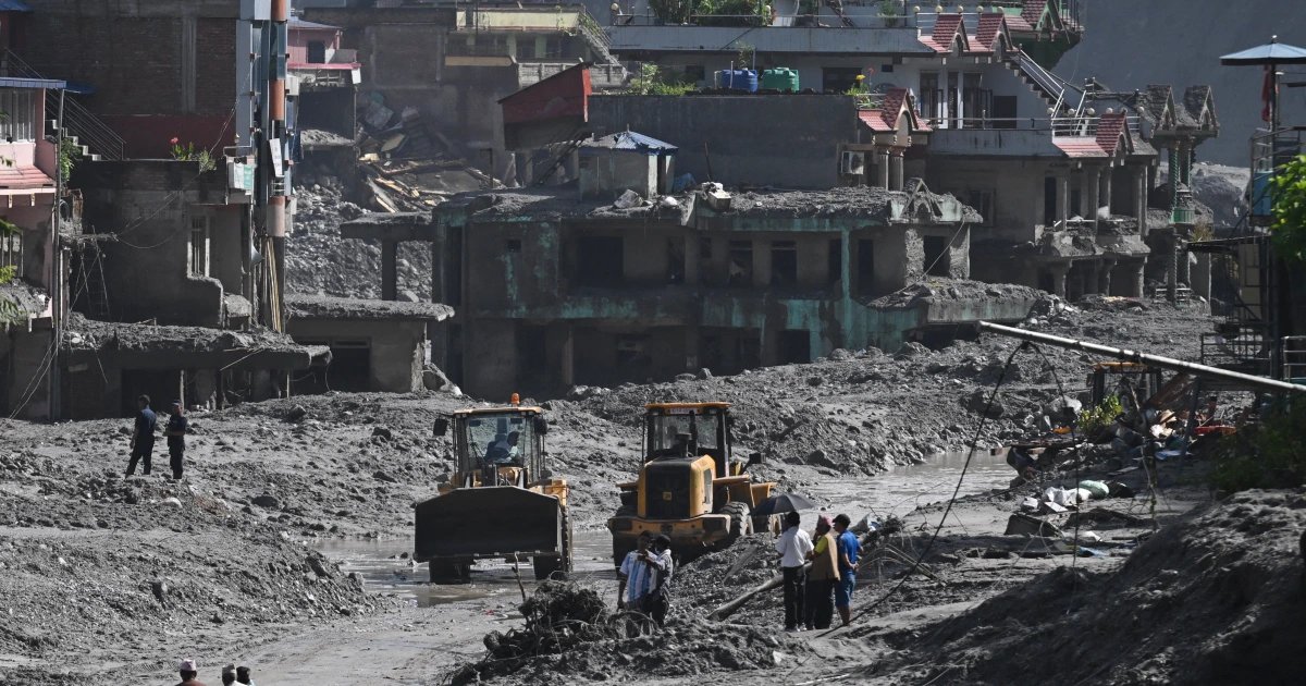 Fears of more flooding in Nepal, 100 Americans among the missing as rescue efforts step up