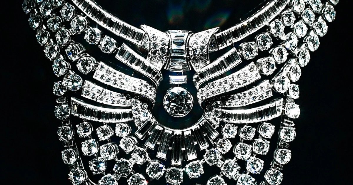 Vienna museum diamond heist: Thieves steal Queen Nazli’s $4.3M necklace