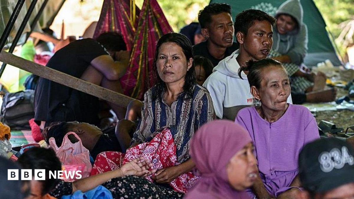 Indonesia earthquake: Aid shortages and fears of starvation as aftershocks continue
