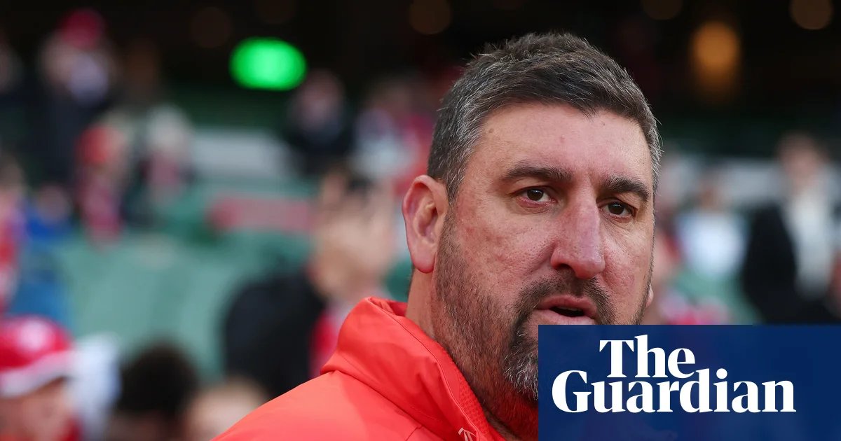Sydney Swans coach ‘extremely disappointed’ as club faces call on standing down players over alleged sexual assault | AFL
