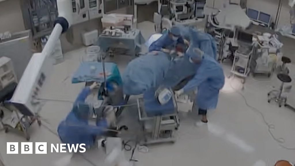 Moment earthquake shakes hospital operating room in Japan