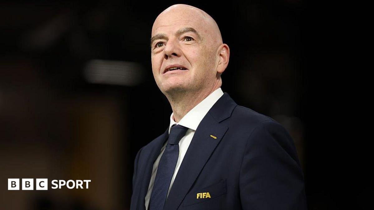 Gianni Infantino remains as Fifa president after executive meeting