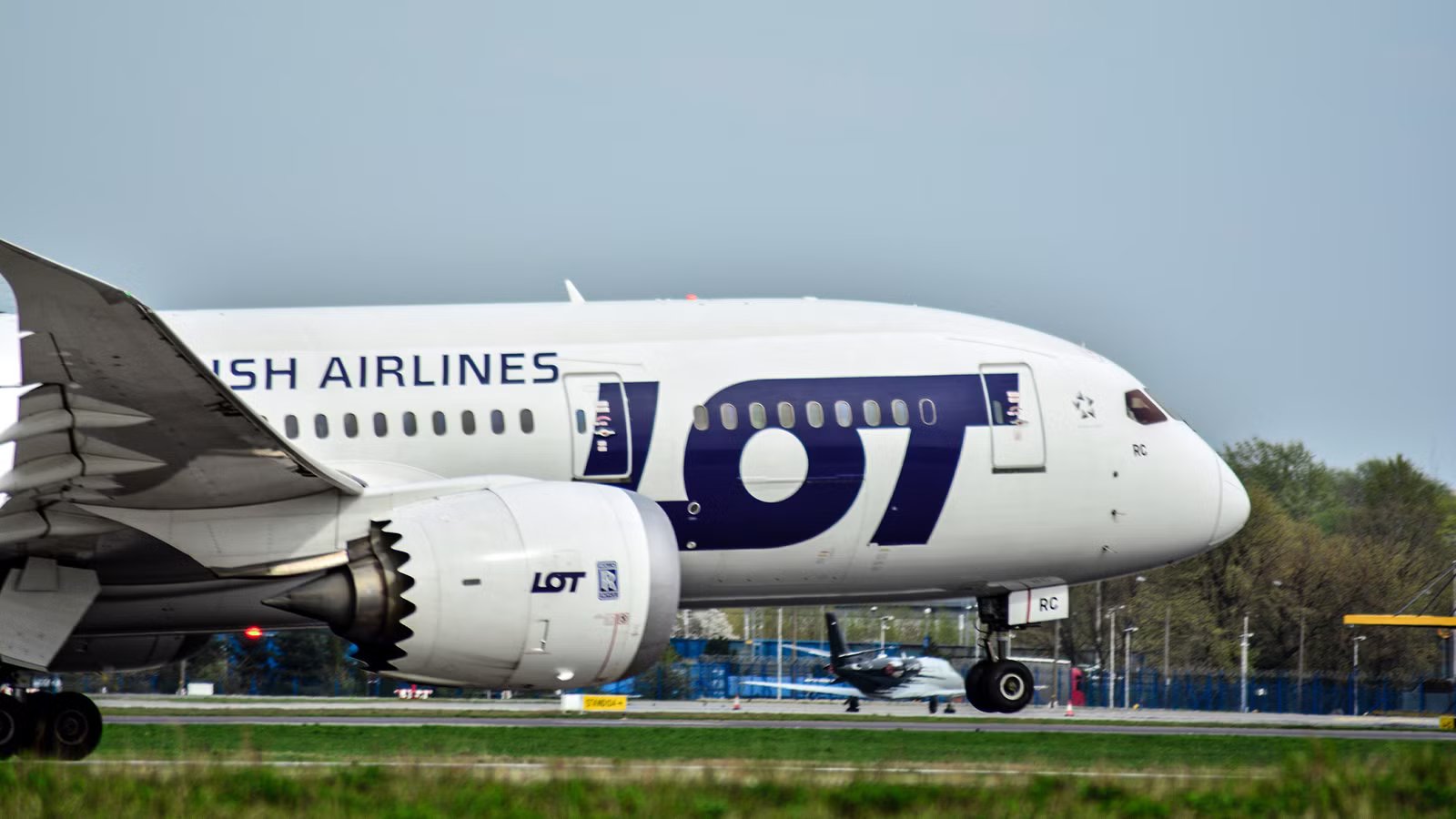 6 Decibels For 0.5% Thrust: The Engine Trade-Off Boeing Made & Airbus Refused