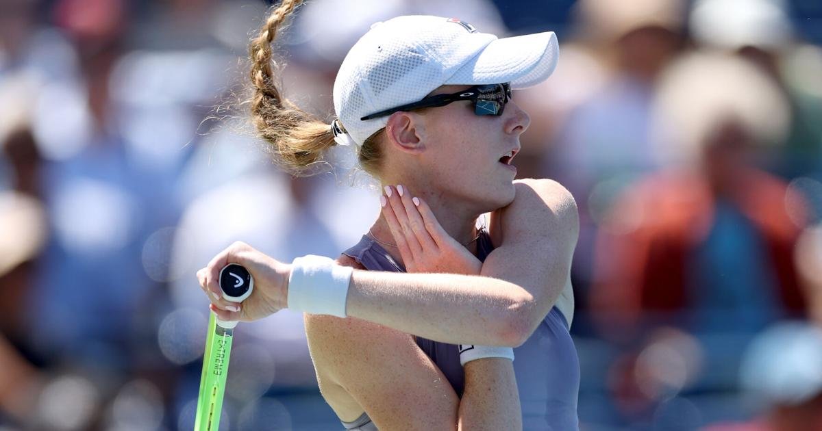 2 Canadians take tennis fans for a ride at the National Bank Open. Only 1 drives on