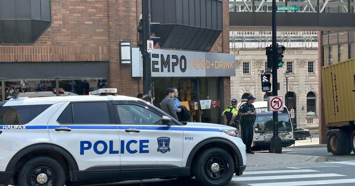 Bomb threat prompts Halifax police to evacuate several downtown streets