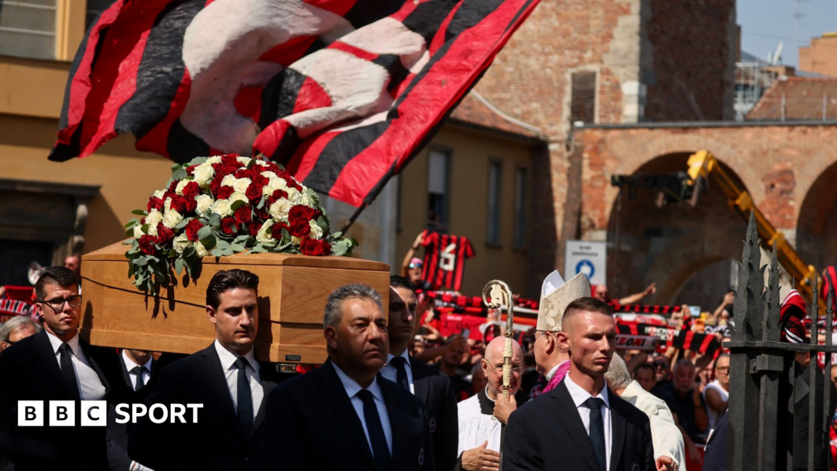 Franco Baresi: Mourners line streets for funeral of AC Milan legend