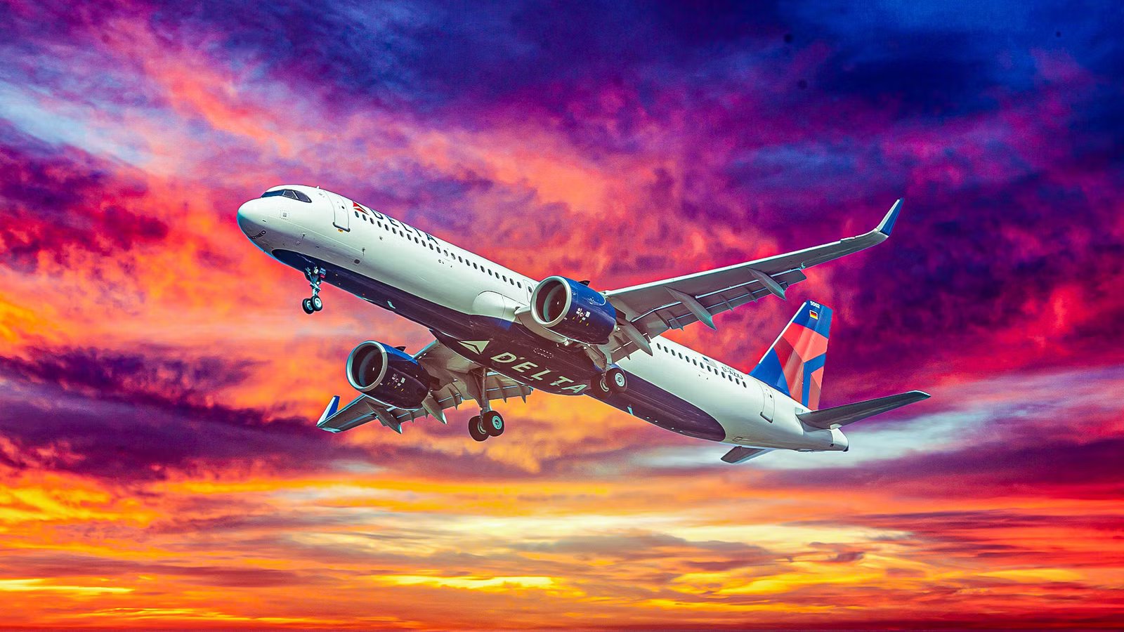 5-Hour Squeeze: Delta Sued After Plus-Size Seatmate Left Passenger Needing Spinal Surgery