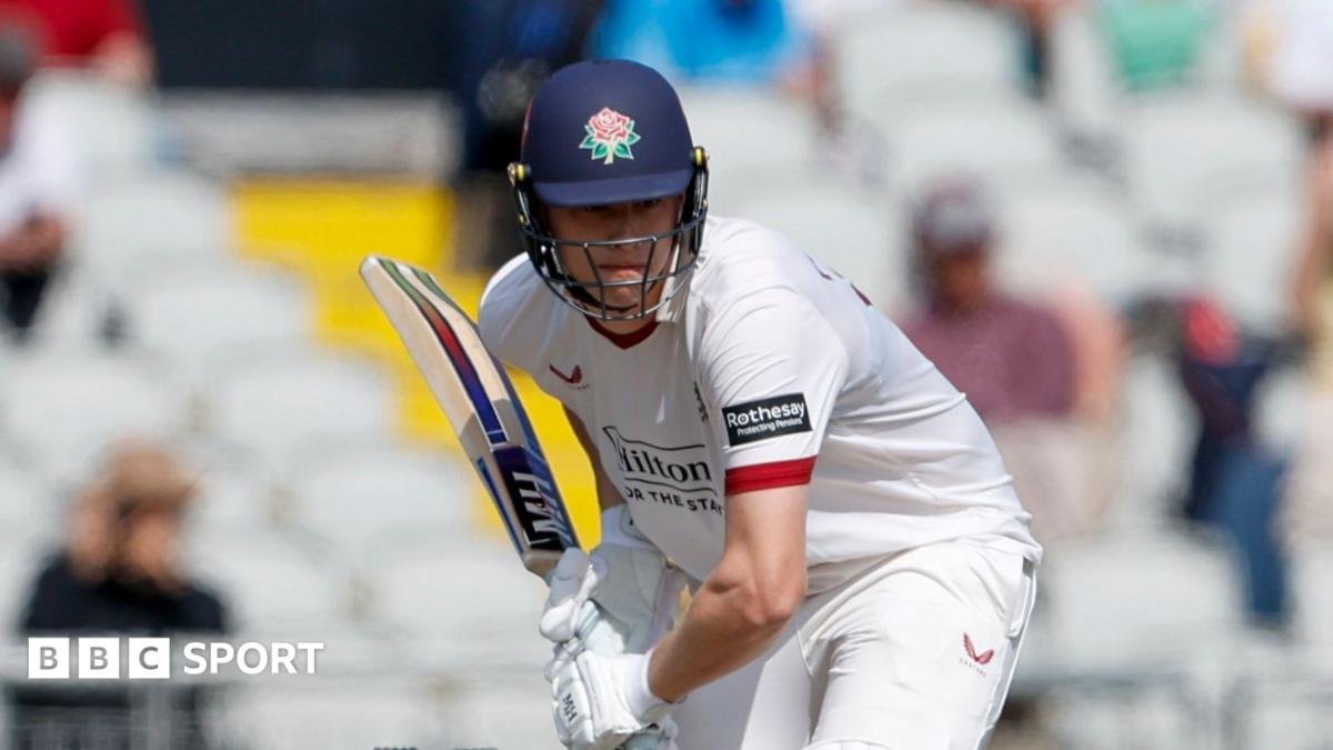 Lancashire: Youngsters can benefit from early struggles, says Josh Bohannon