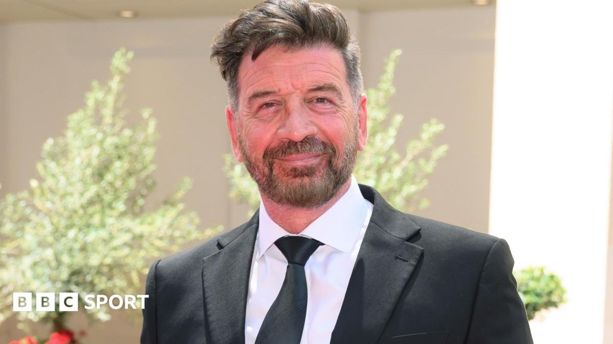 Nick Knowles: TV presenter buys stake in Cornish Pirates