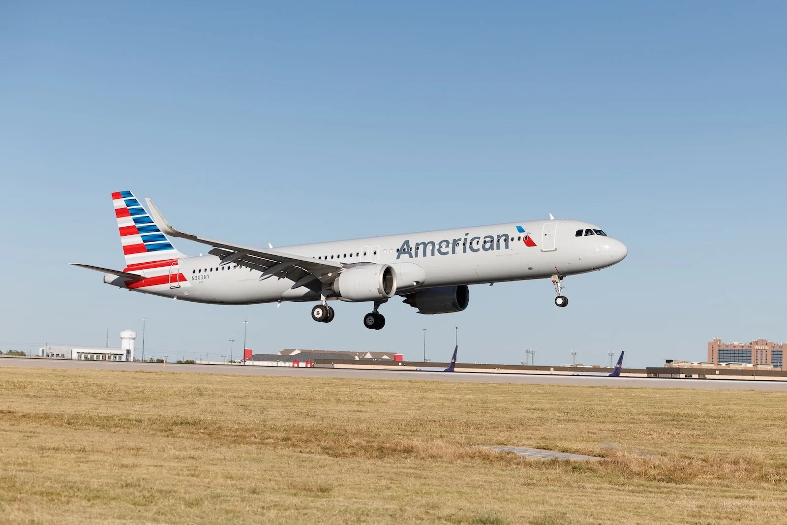 American Airlines expands in Europe, adding Vienna, Reykjavik and Porto