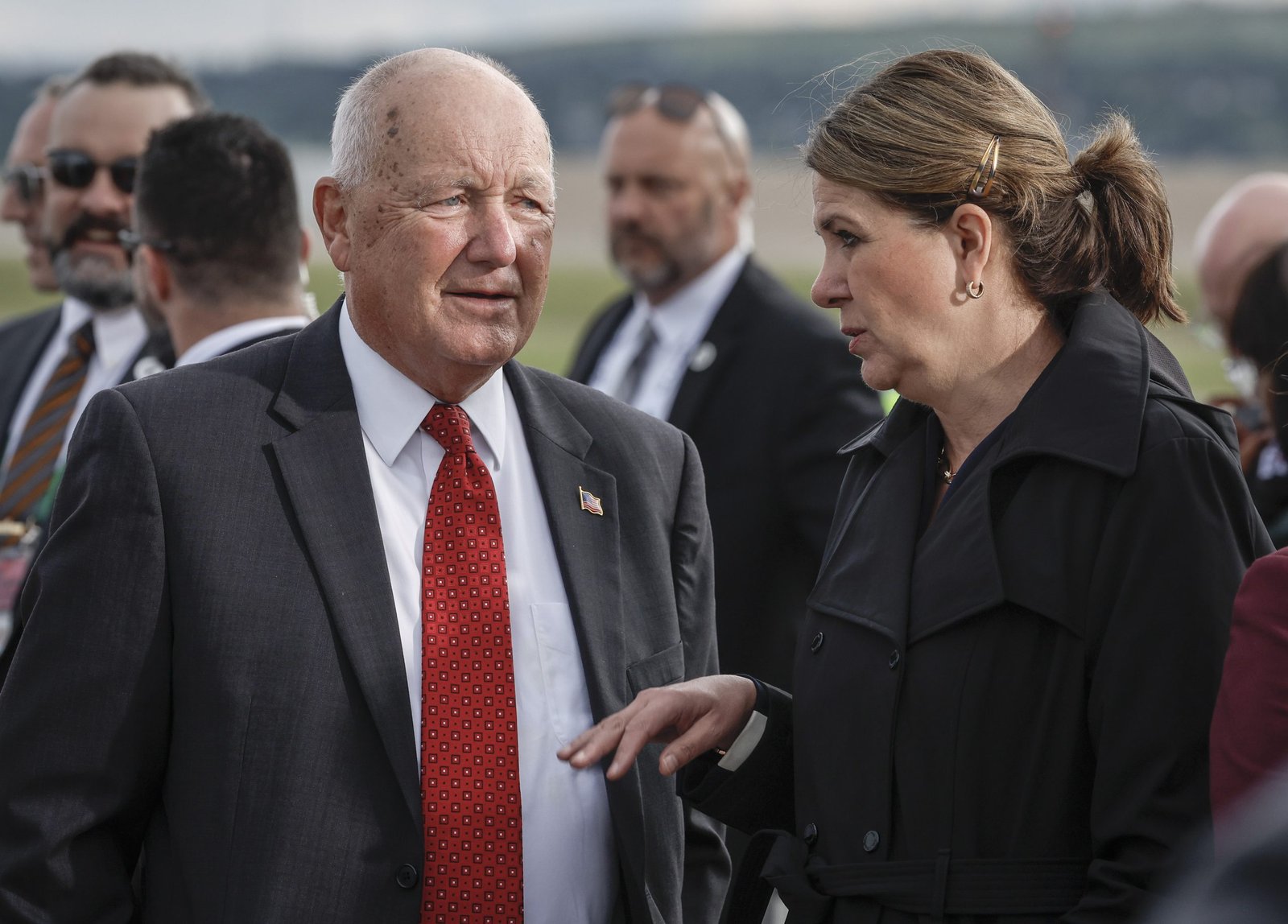 U.S. Ambassador dismisses Canadian petition calling for his removal