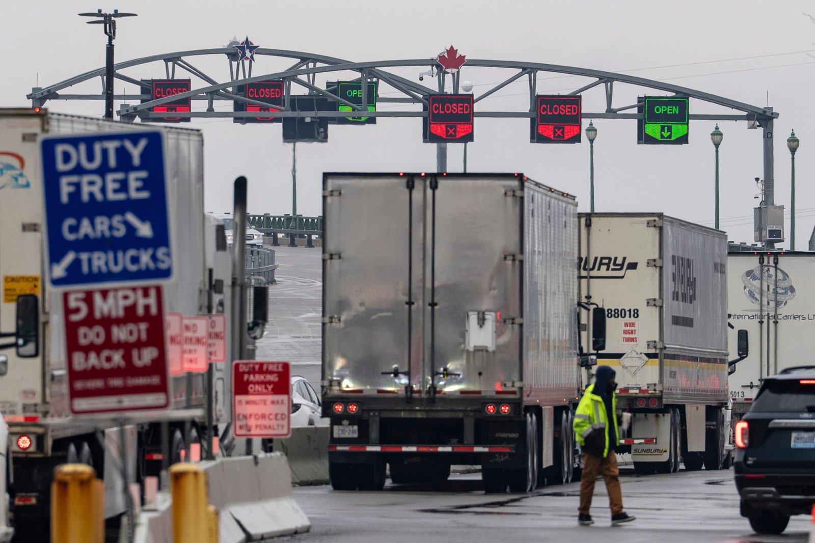Progressive-left outlets weigh in on Carney’s trade war ‘gamble’, provincial reactions