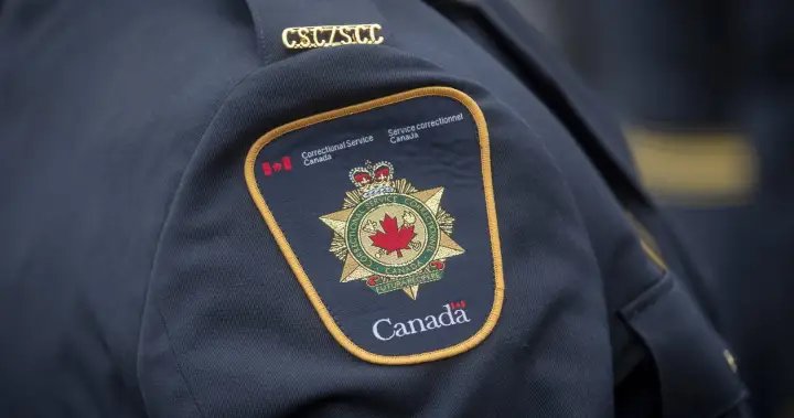 2 correctional officers, offender dead after transfer accident: CSC