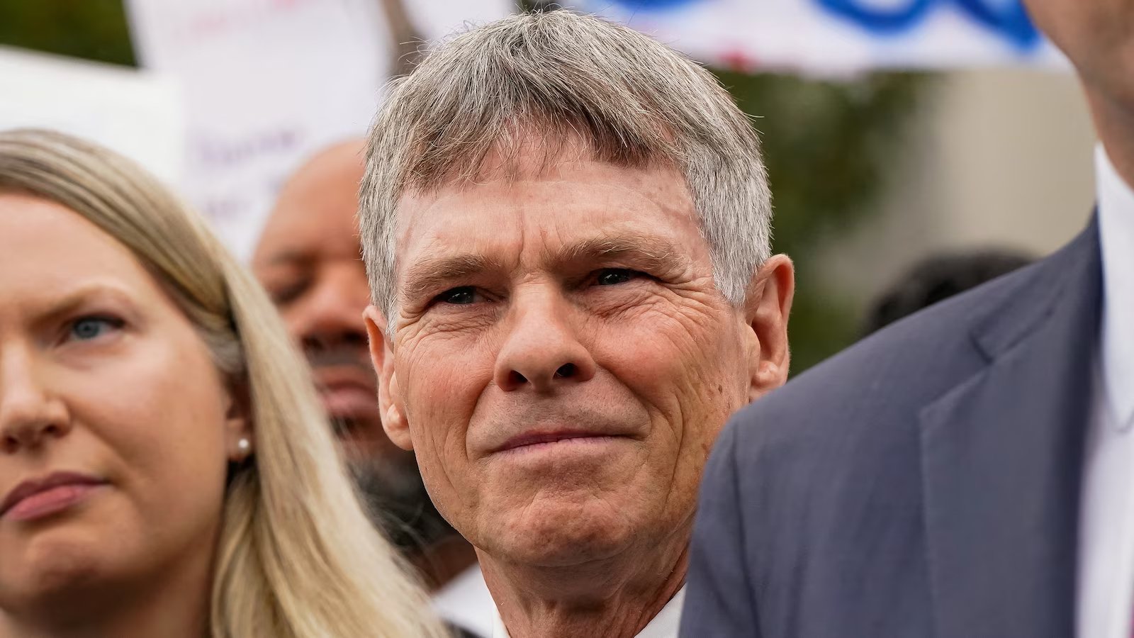 Judge dismisses Reflecting Pool vandalism case against former Olympian David Hearn