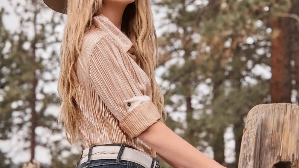 Wrangler Combines Grit and Glam in New Lainey Wilson Collection