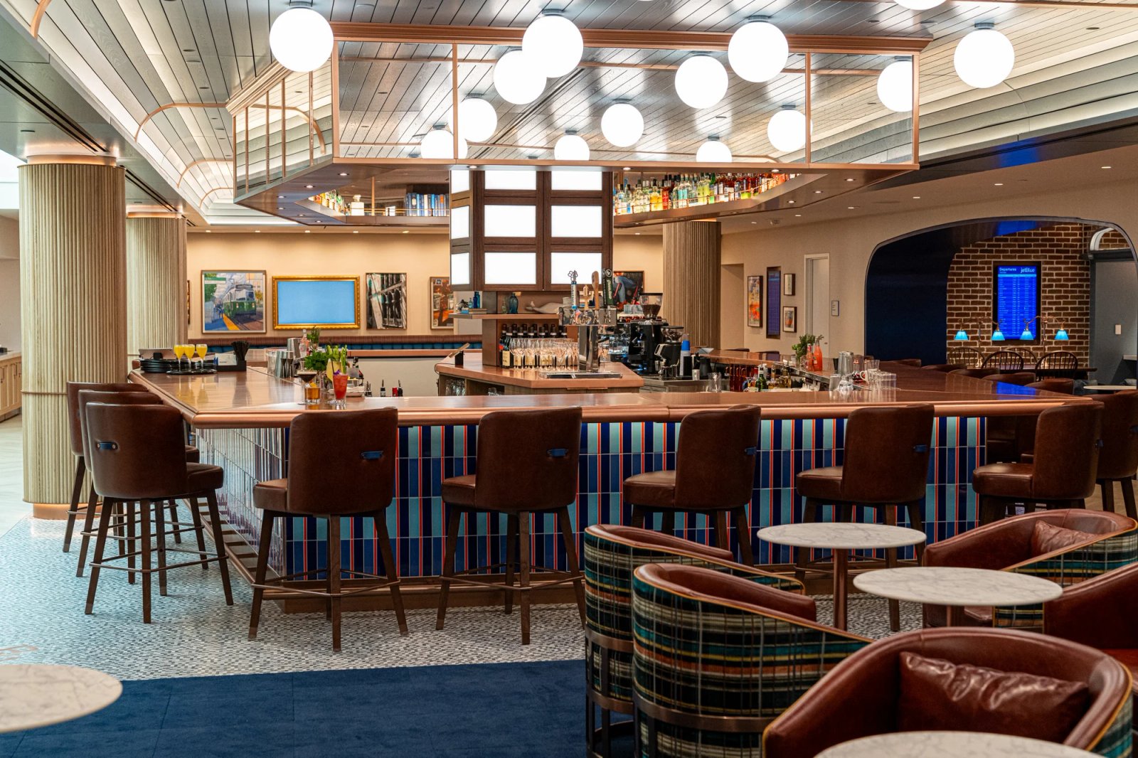 JetBlue opens new Boston BlueHouse lounge