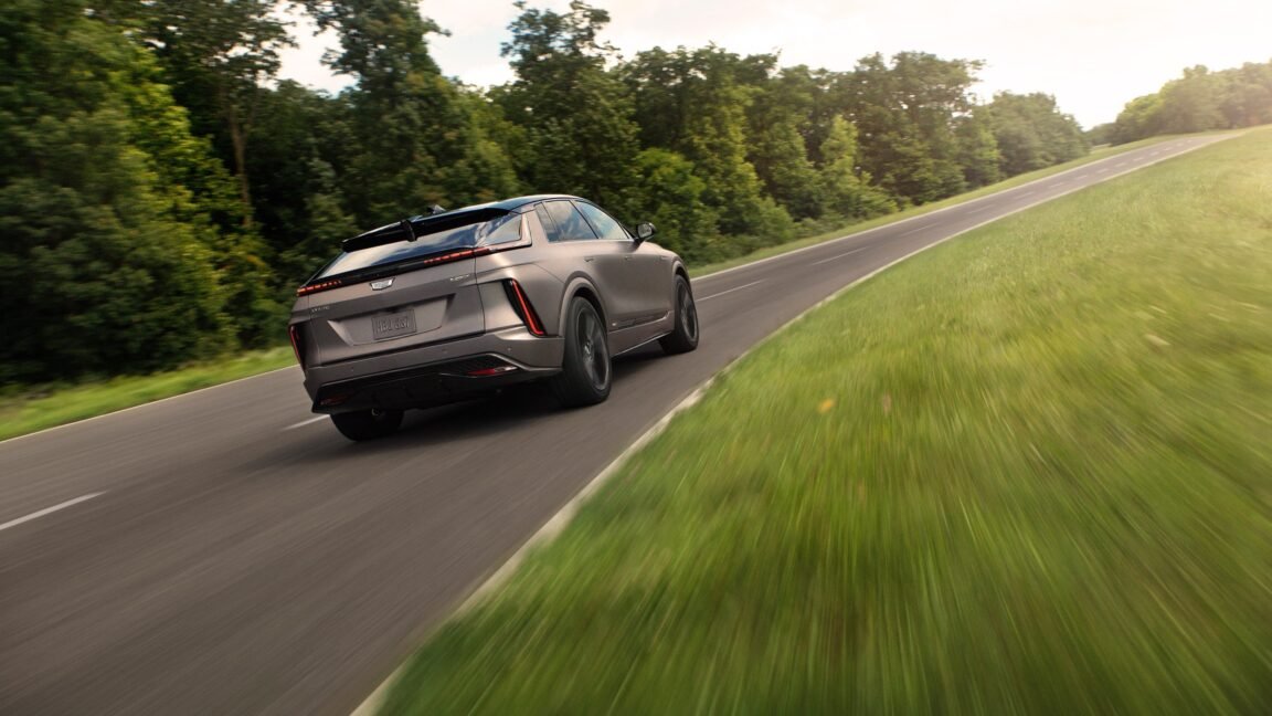 GM vehicles under federal scrutiny after hundreds of reports