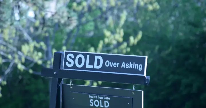 Mortgage renewals mean housing takes up 50% of many Canadians’ budgets – National