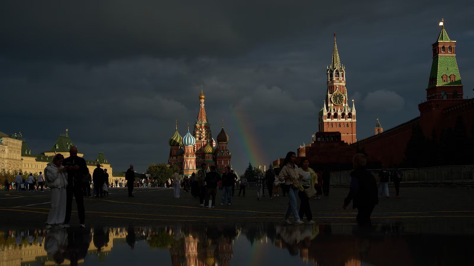 Ukrainian drone attacks on Moscow resume hours after CIA director’s visit, mayor says