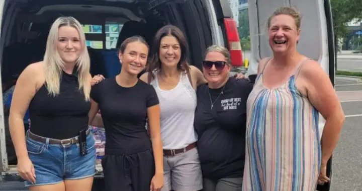 Okanagan communities rally around Bald Range wildfire evacuees
