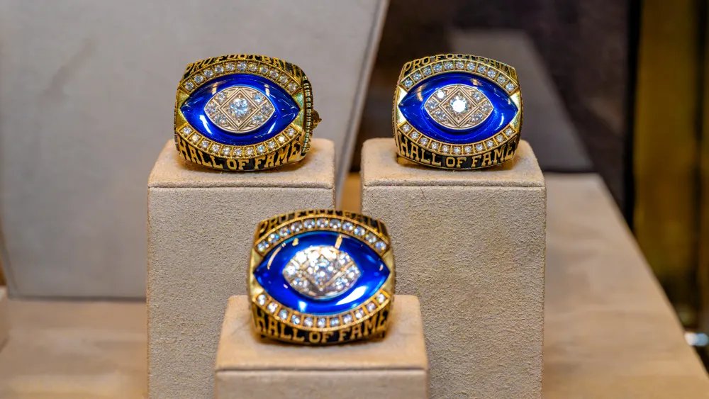 Kay Jewelers Scores With Rings for NFL Hall of Famers