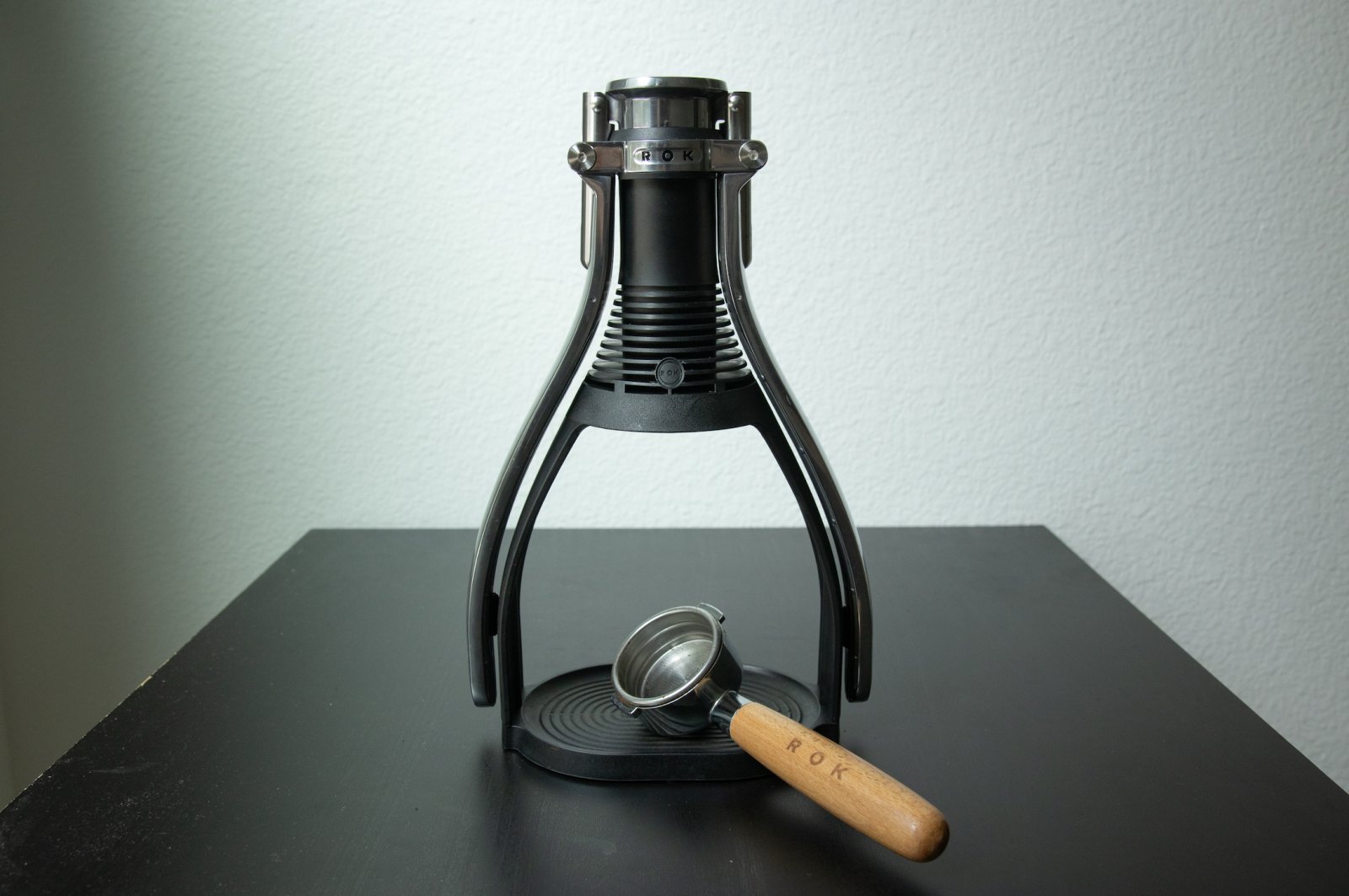 I Tested Rok’s Devilishly Sleek Manual Espresso Maker. Here’s How It Went