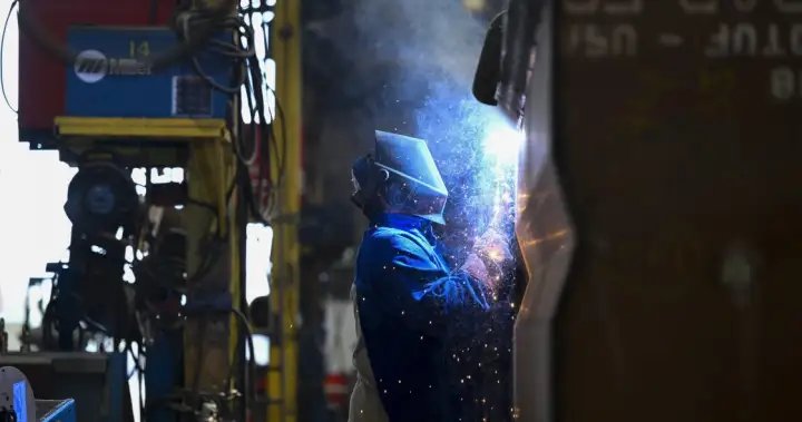 Tariffs led to price changes for majority of Canadian businesses: KPMG poll – National