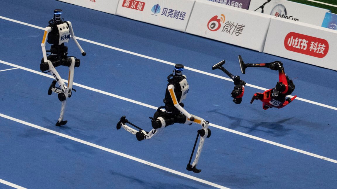 World humanoid robot games show runners breaking records, bursting into flames