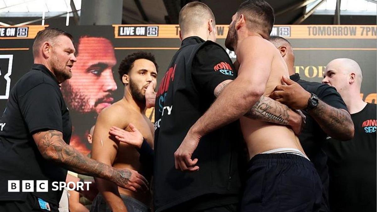Itauma vs Hrgovic: Briton shoves opponent off stage, who responds with a slap