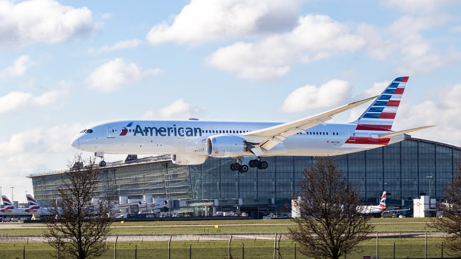 London Heathrow Flooding Shuts Road Access To United, American & Delta Terminals