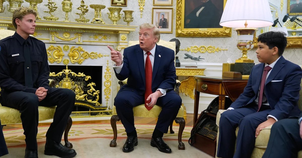 Trump welcomes teen lifeguard Ryder Williams and boy he rescued to Oval Office