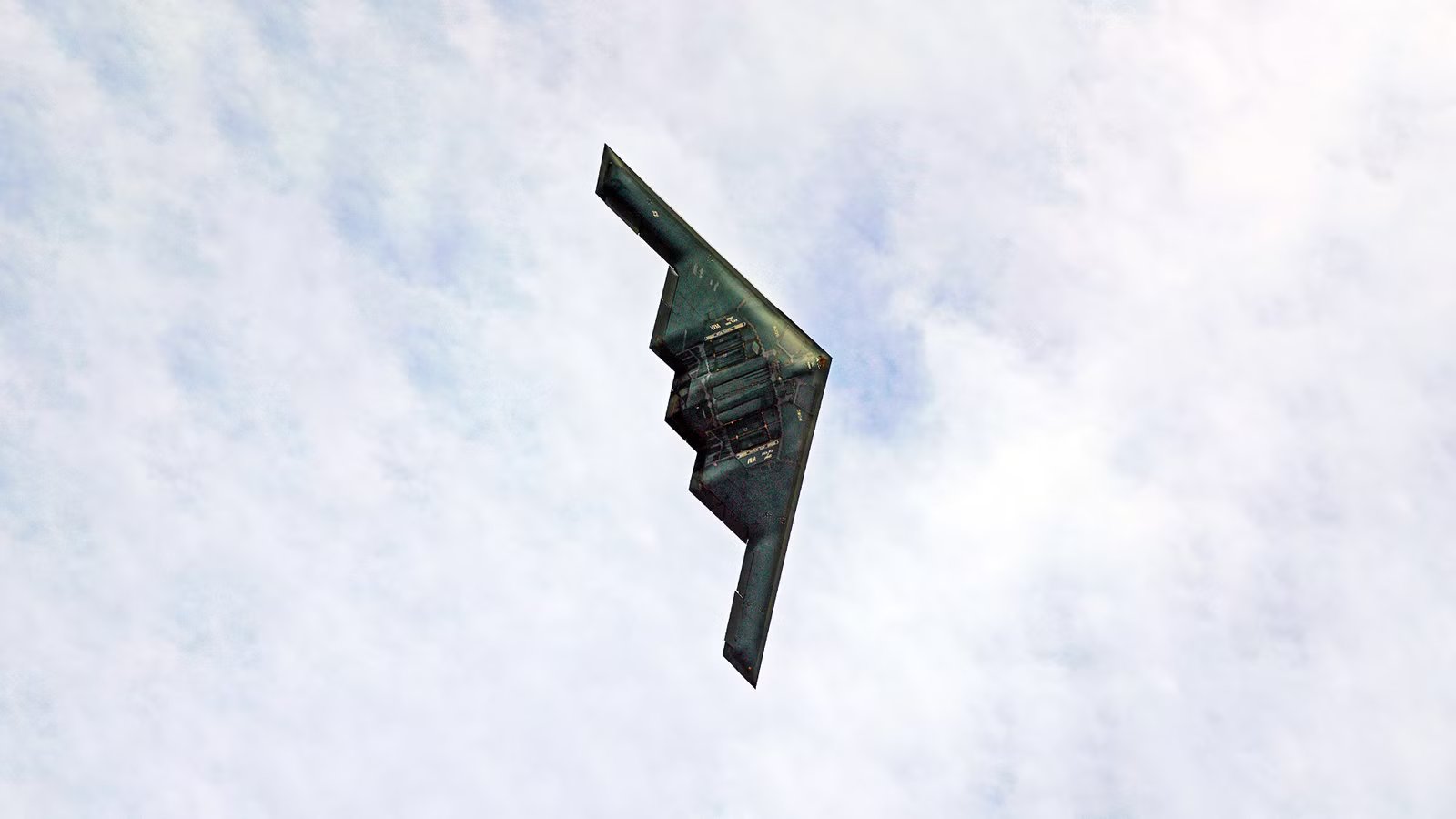 Why The USAF Almost Never Launches The B-1B, B-2, & B-52 Together From One Base