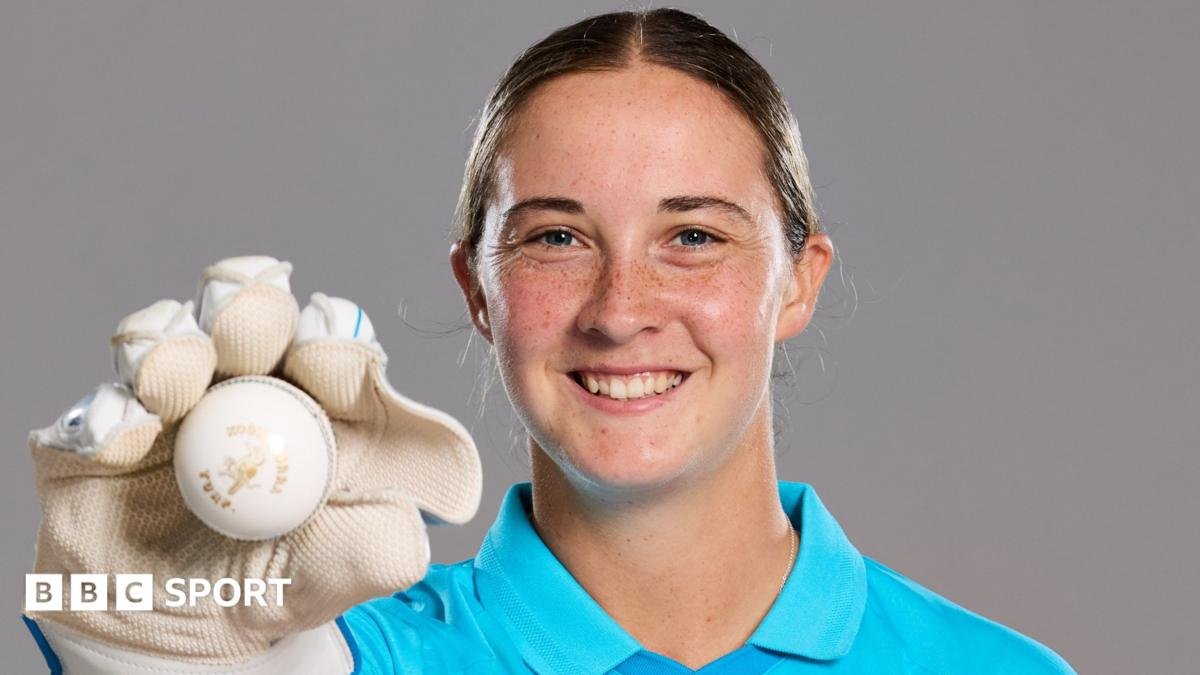 England vs Ireland: Alice Capsey on her confidence keeping for the second time in her career