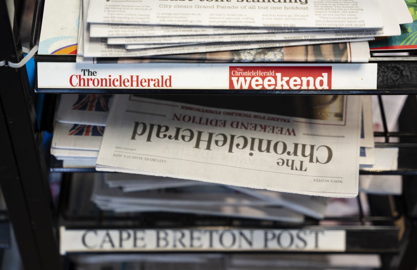 Ottawa commissions project to track ‘news deserts’ in Canada