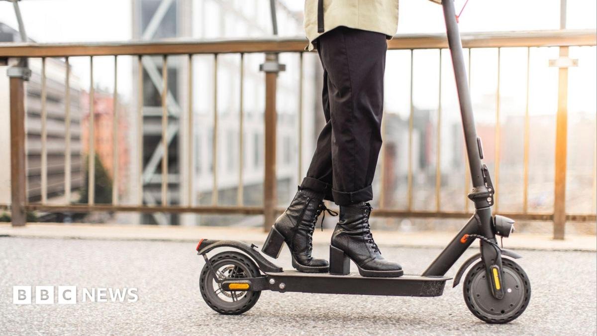 Paris tells e-scooter riders to wear safety gear or face fines