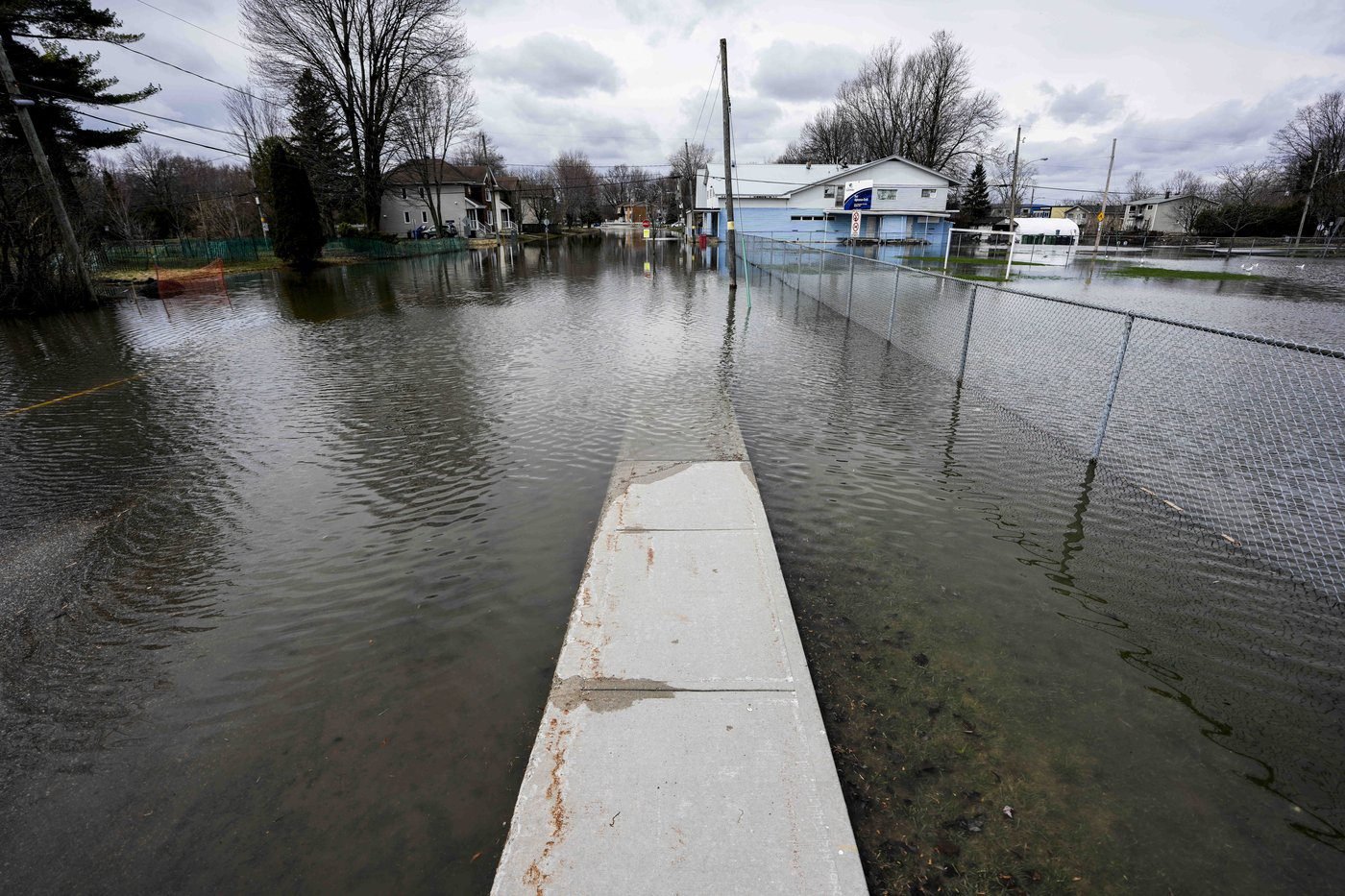 Feds reports progress on climate adaptation but climate groups say it isn’t enough
