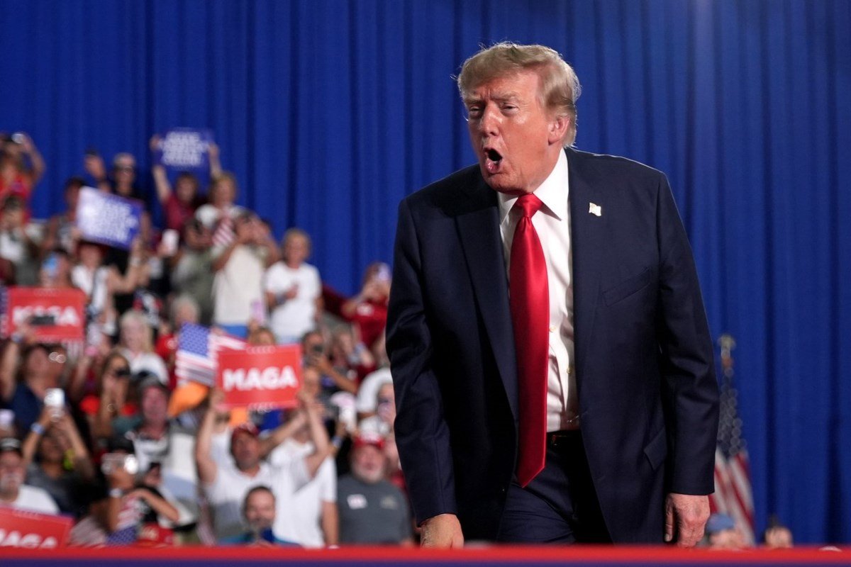 Trump threatens to hike tariffs on Canadian autos, steel to 50% in January