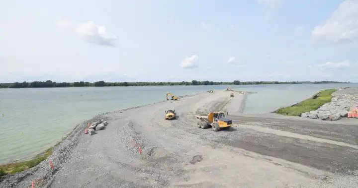 Port of Montreal expansion underway as ‘nation-building’ effort ramps up – Montreal