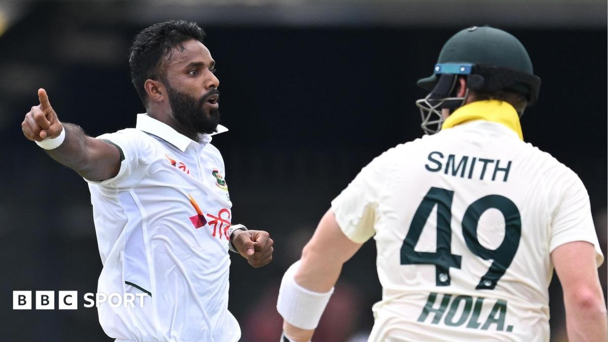 Australia v Bangladesh: Steve Smith benefits from reprieve but tourists dominate day one of first Test